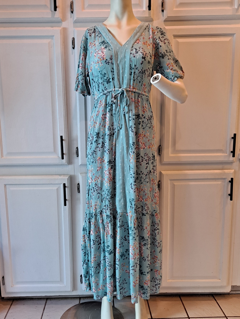 Hayley London Floral V‑Neck Tiered Maxi Dress Teal Green Blue Cinched Waist